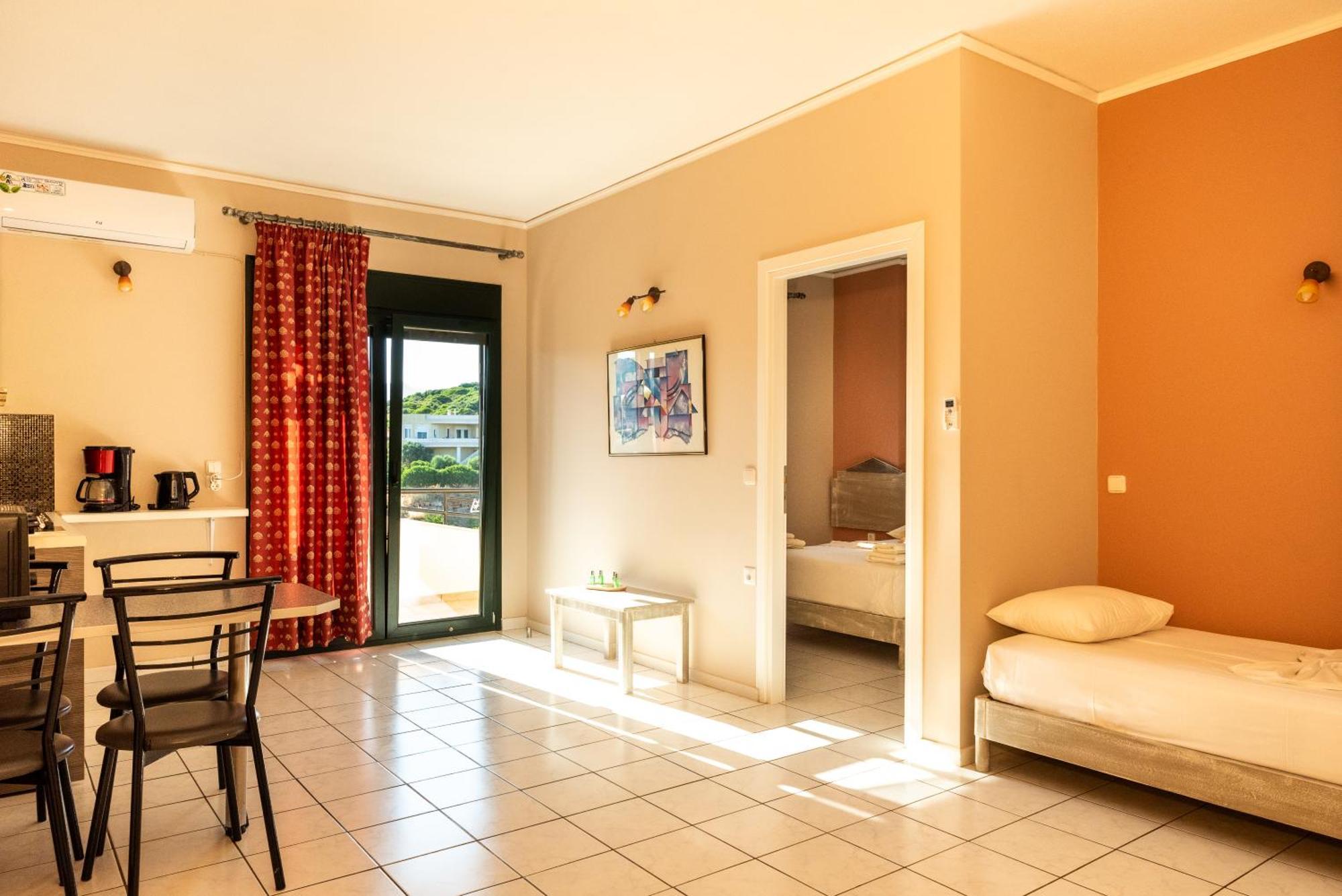 Sun Village Hotel Apartments Megás Limniónas Pokoj fotografie