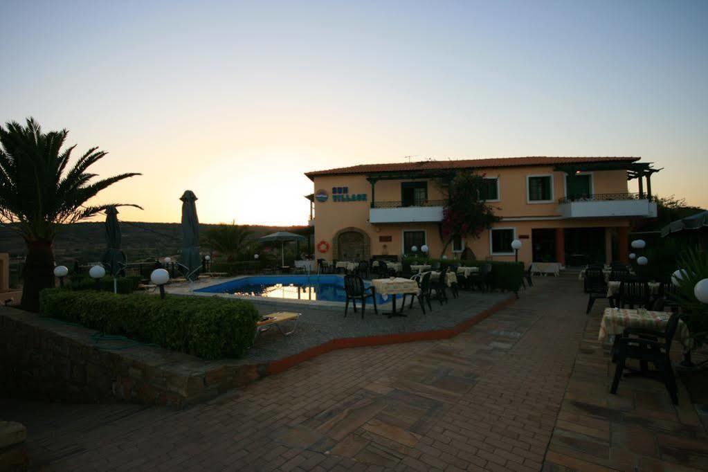 Sun Village Hotel Apartments Megás Limniónas Exteriér fotografie