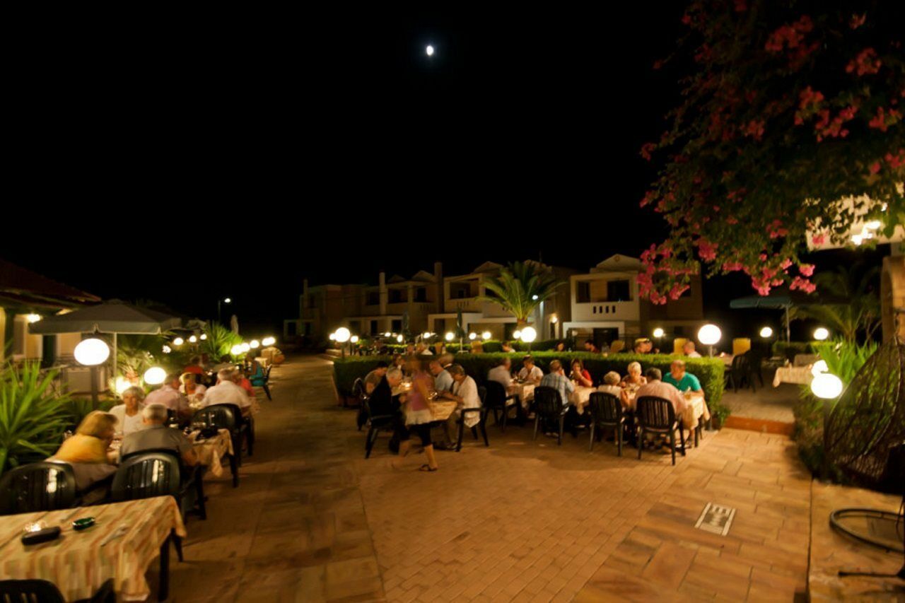Sun Village Hotel Apartments Megás Limniónas Exteriér fotografie