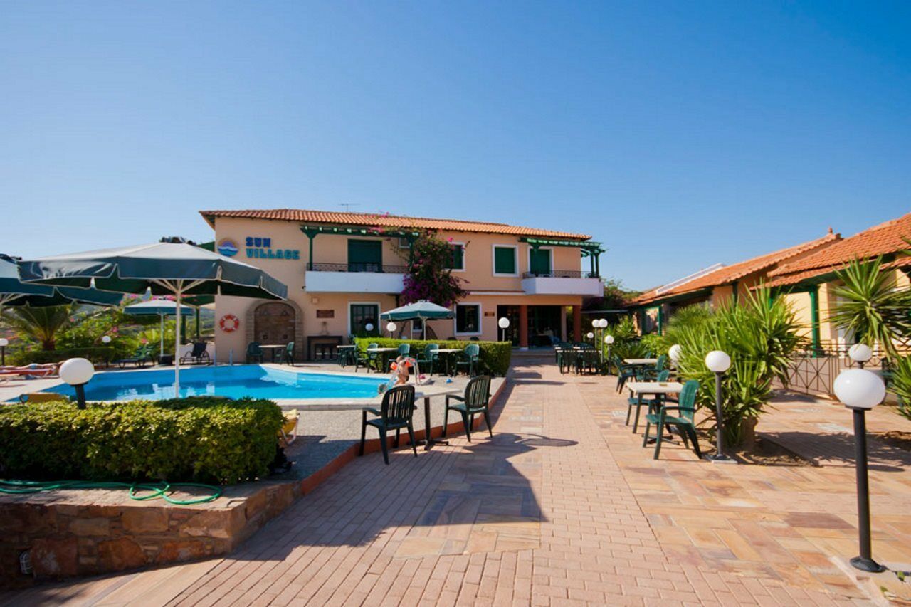 Sun Village Hotel Apartments Megás Limniónas Exteriér fotografie