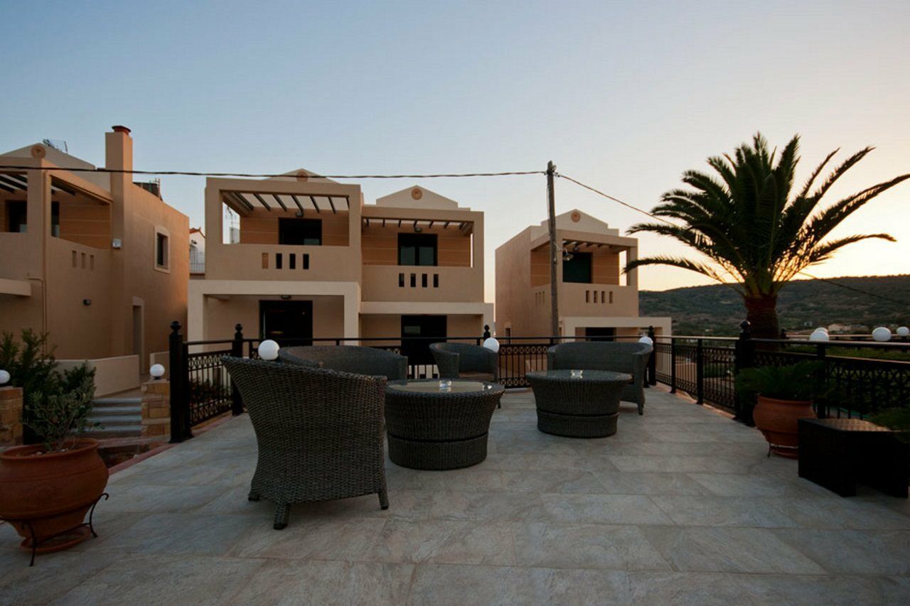 Sun Village Hotel Apartments Megás Limniónas Exteriér fotografie