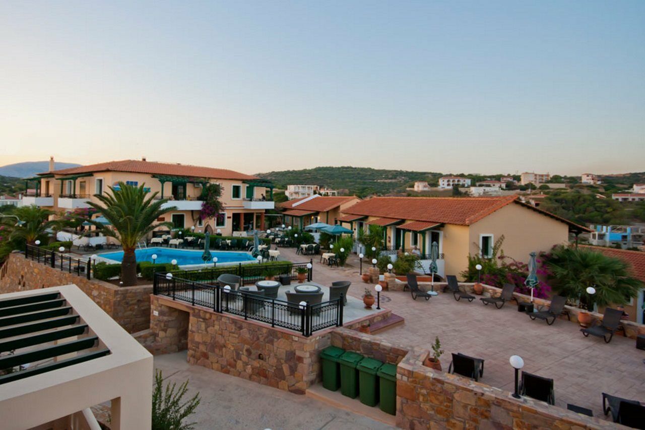 Sun Village Hotel Apartments Megás Limniónas Exteriér fotografie