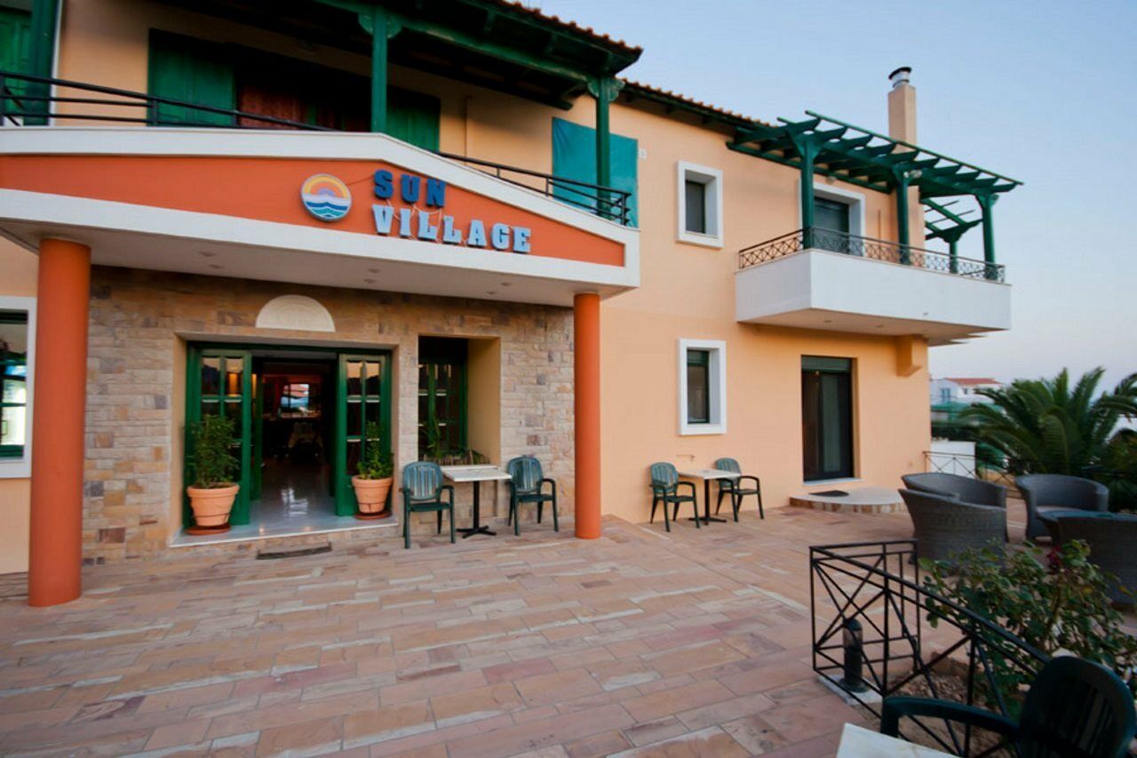 Sun Village Hotel Apartments Megás Limniónas Exteriér fotografie